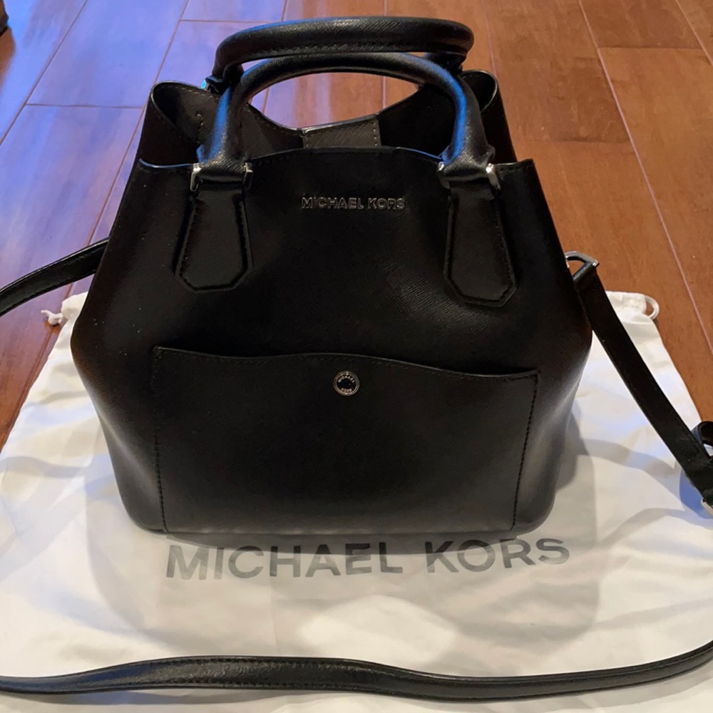 Black Michael Kors bag